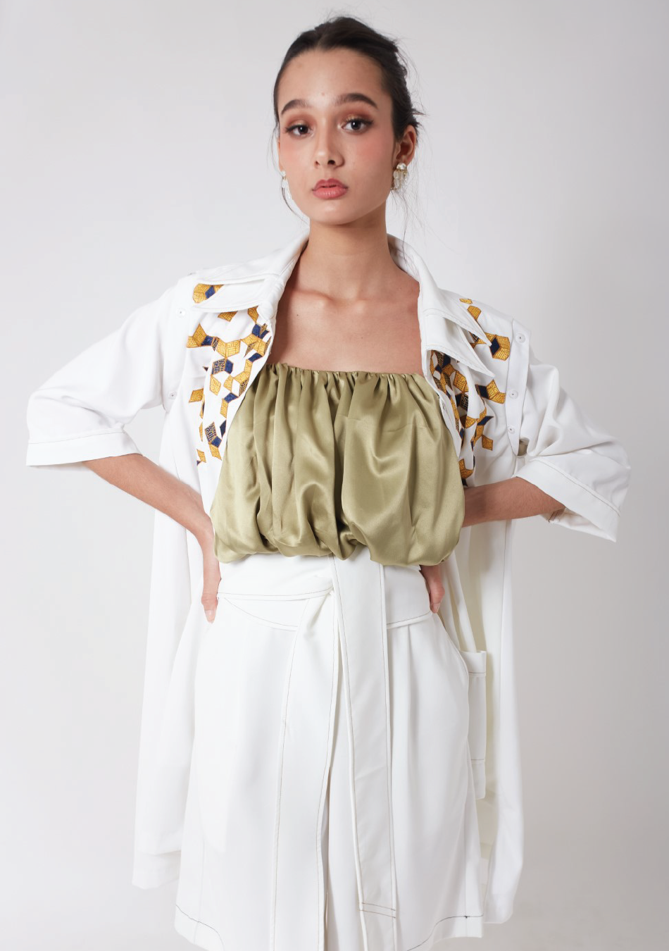 Roshelle. Embroided Vest Dress Outer with Detachable Sleeves